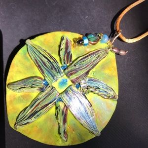 50% OFF 🐢 Turtle Shell look domed pendant w beads